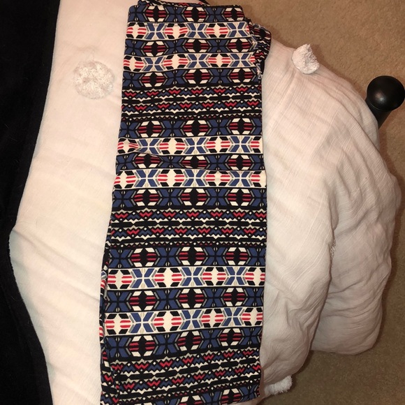 Aztec Leggings - Picture 1 of 1